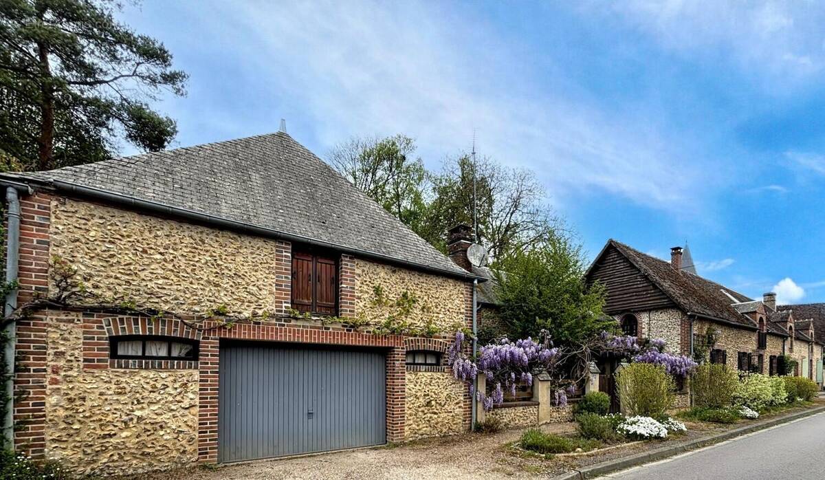 Photo 1 - Maison à CHAMBEUGLE