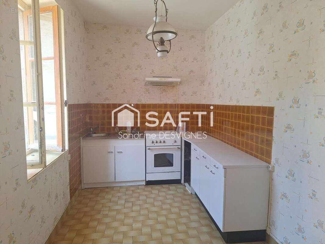 Photo 6 - Maison à SAINT-LEGER-SOUS-BEUVRAY