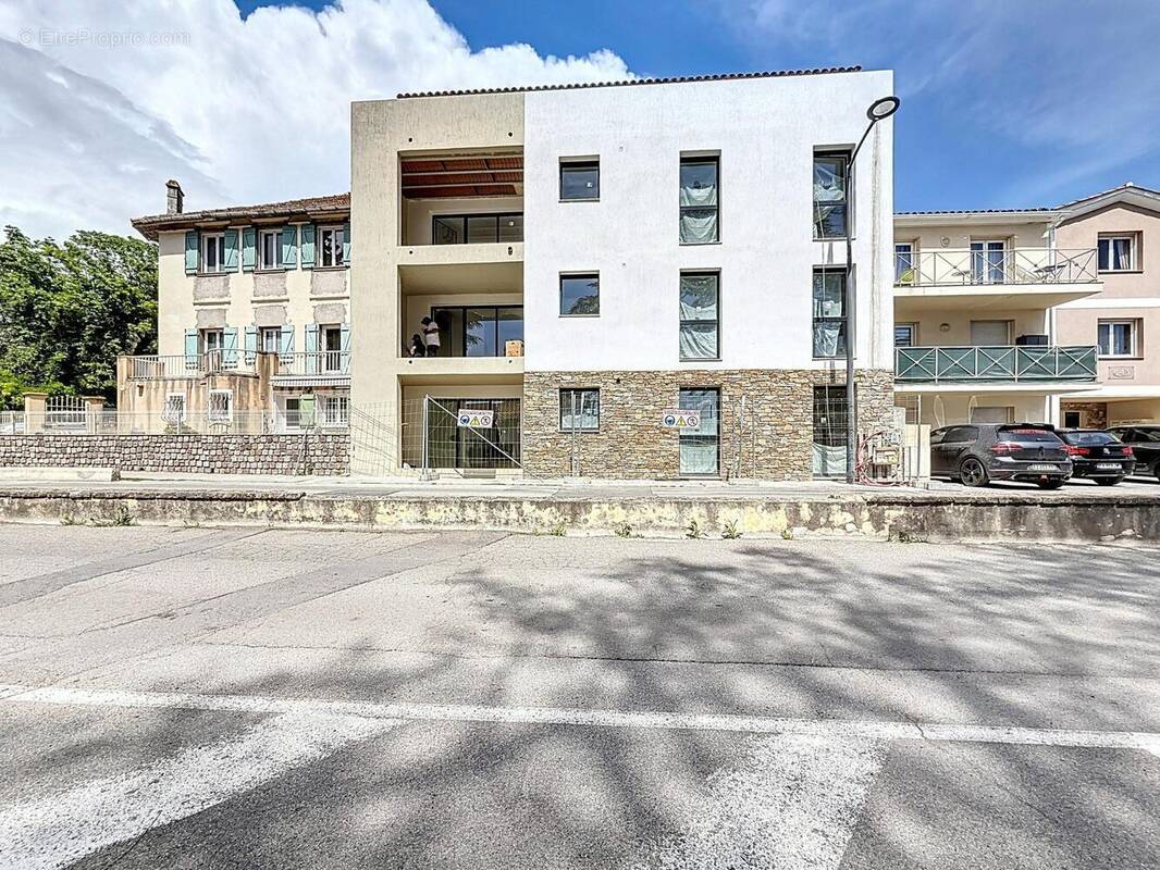 Photo 1 - Appartement à PUGET-SUR-ARGENS