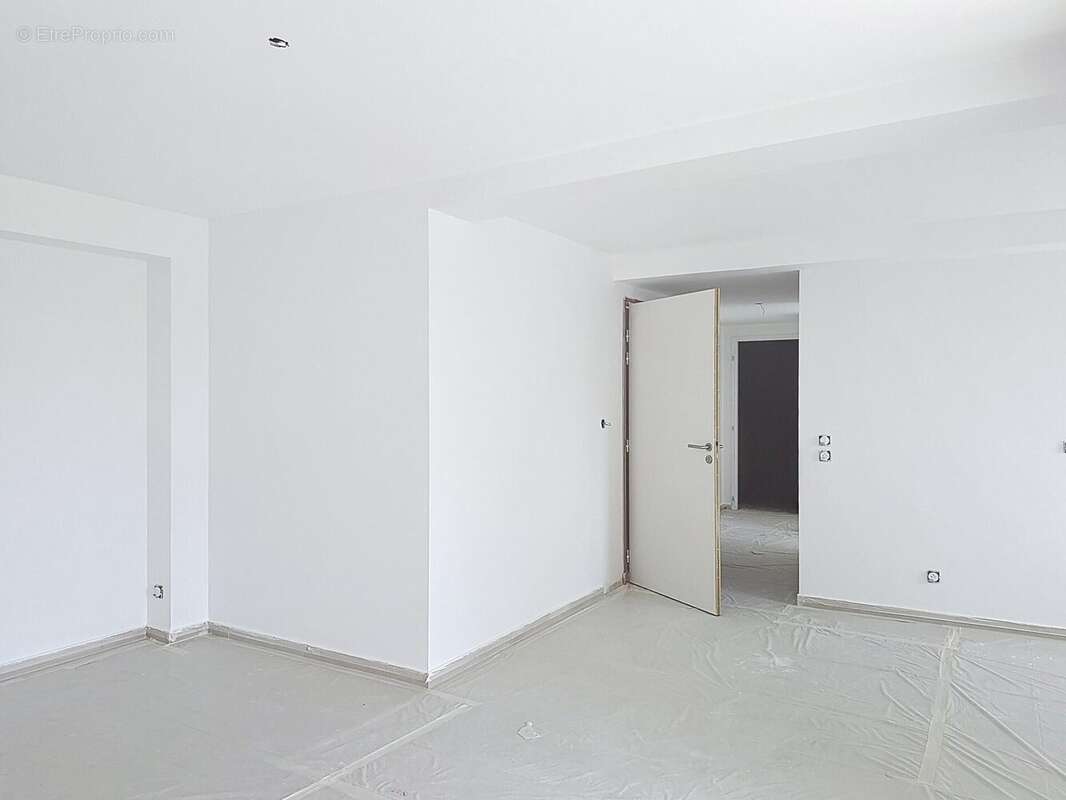Photo 2 - Appartement à PUGET-SUR-ARGENS