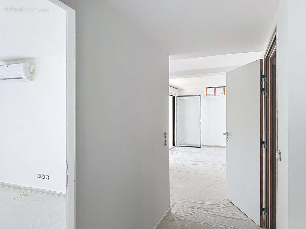 Photo 4 - Appartement à PUGET-SUR-ARGENS