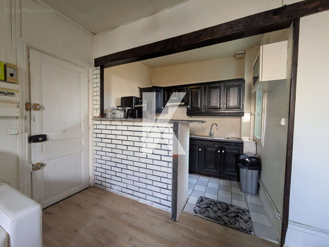 Entrée / cuisine - Appartement à ARGENTEUIL