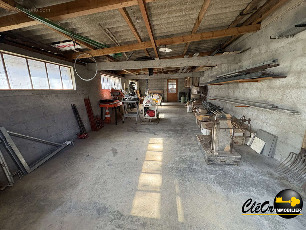 Maison à SAVIGNY-SUR-SEILLE