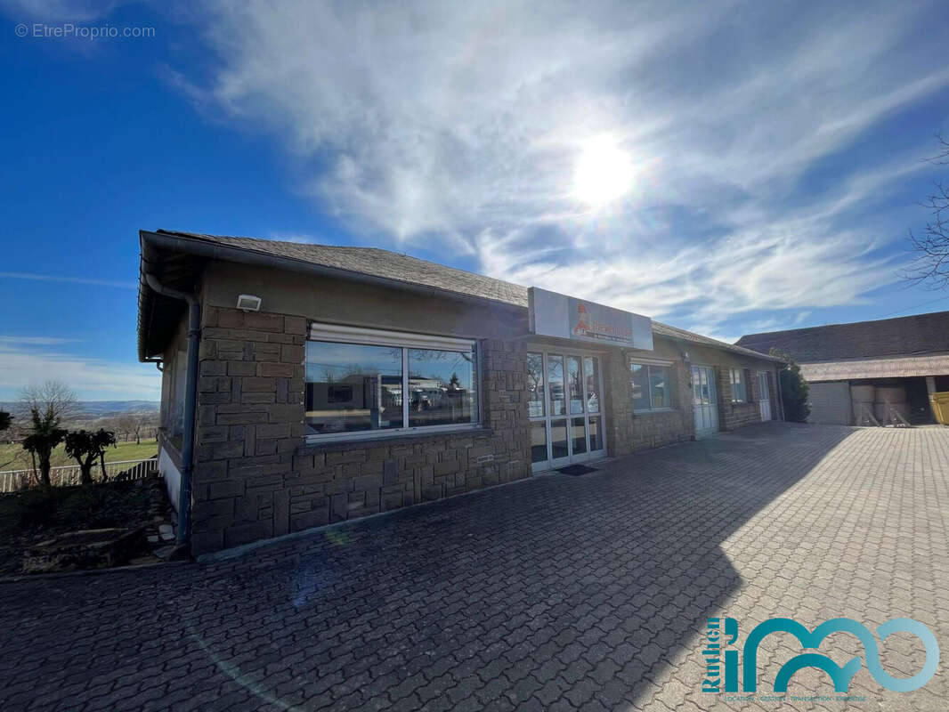 Maison à LUC-LA-PRIMAUBE