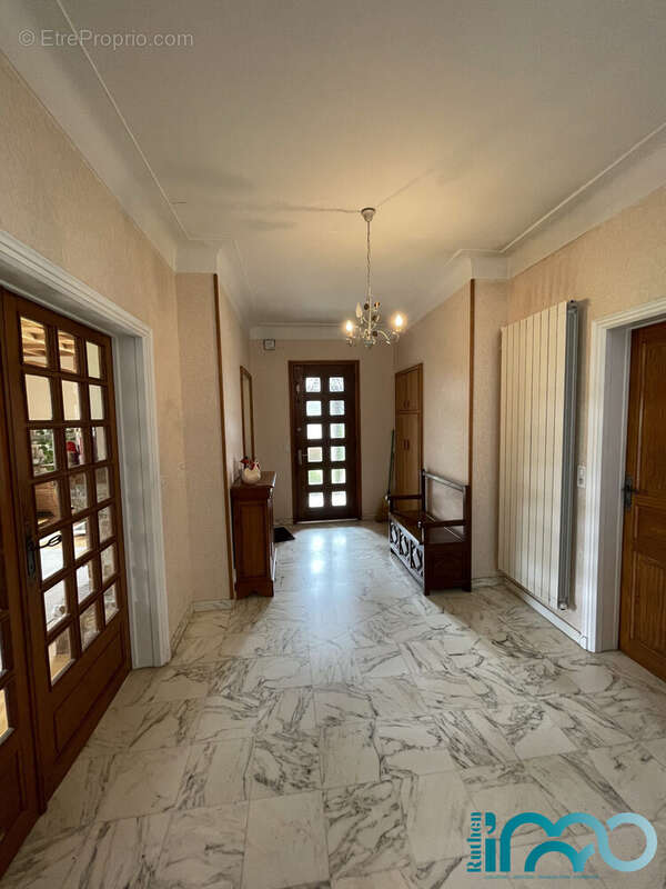 Maison à LUC-LA-PRIMAUBE