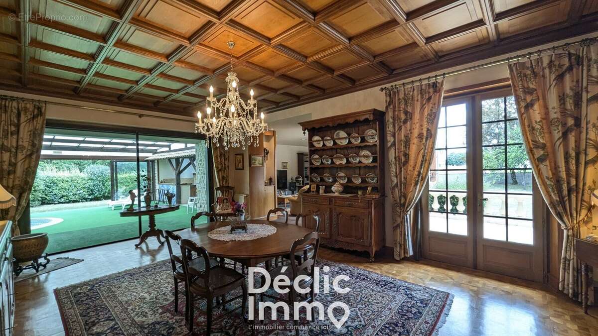 Maison à BARBEZIEUX-SAINT-HILAIRE