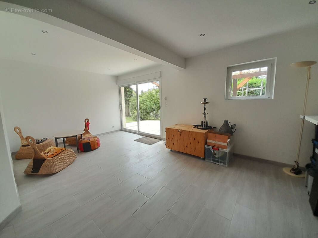 Maison à AUNAY-SOUS-AUNEAU