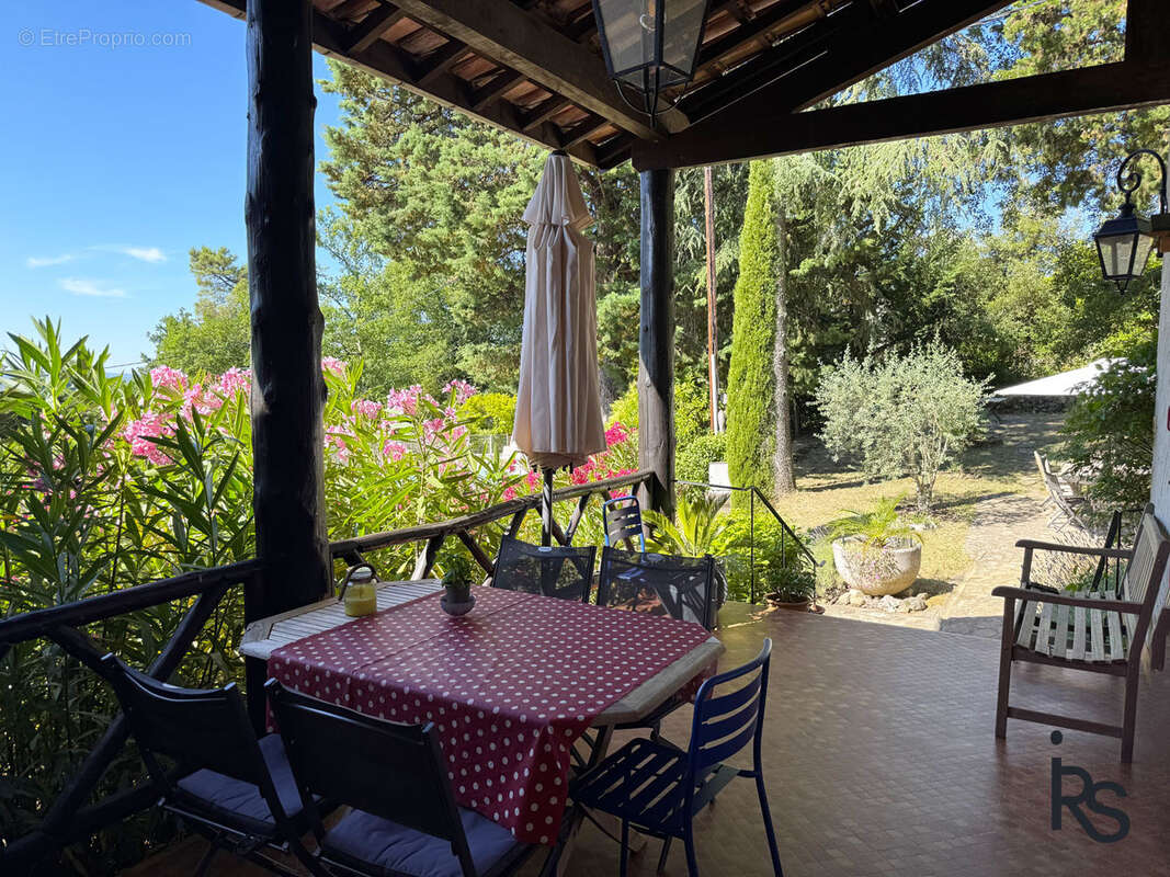 Maison à CHASSIERS