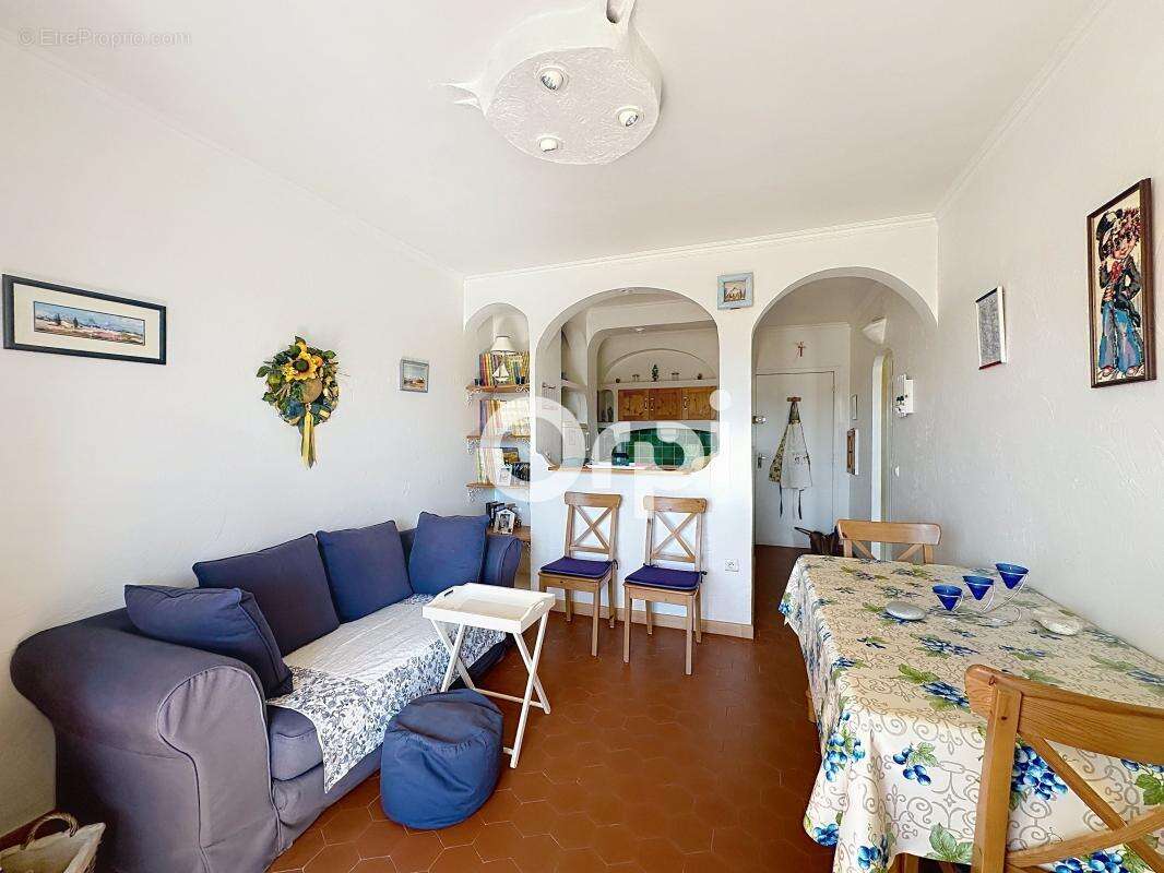 Appartement à VILLENEUVE-LOUBET