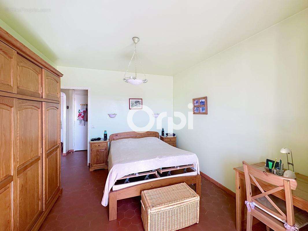 Appartement à VILLENEUVE-LOUBET