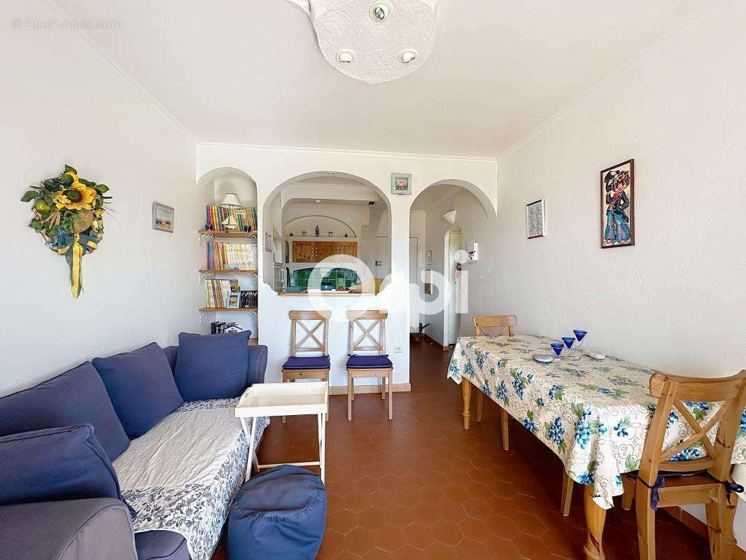 Appartement à VILLENEUVE-LOUBET