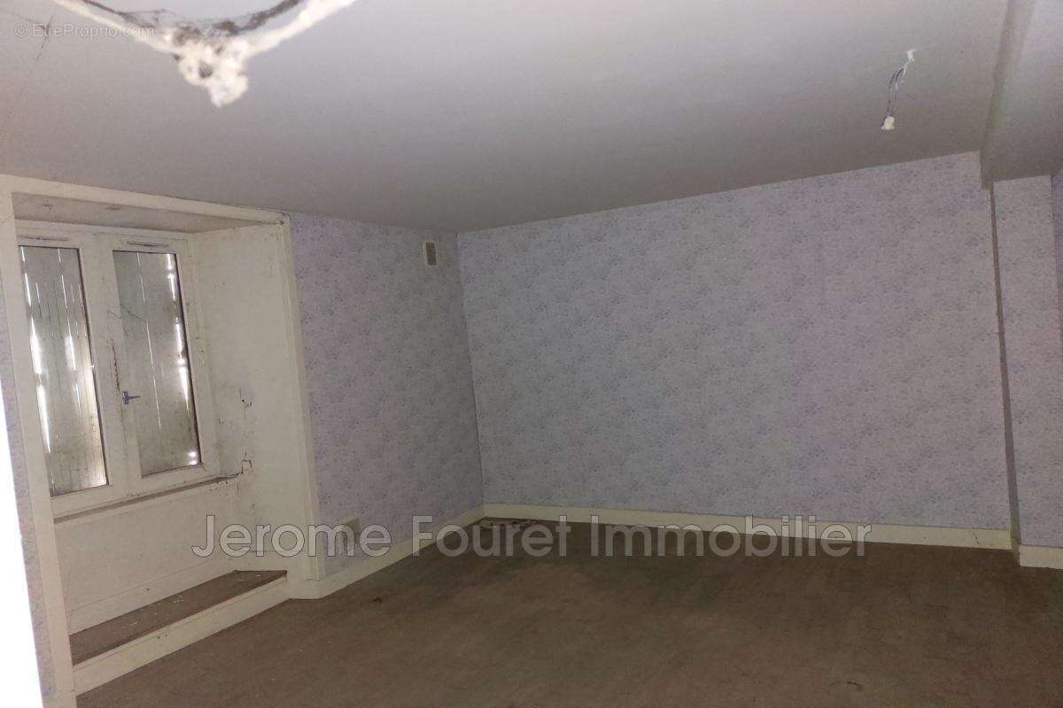 Appartement à EGLETONS
