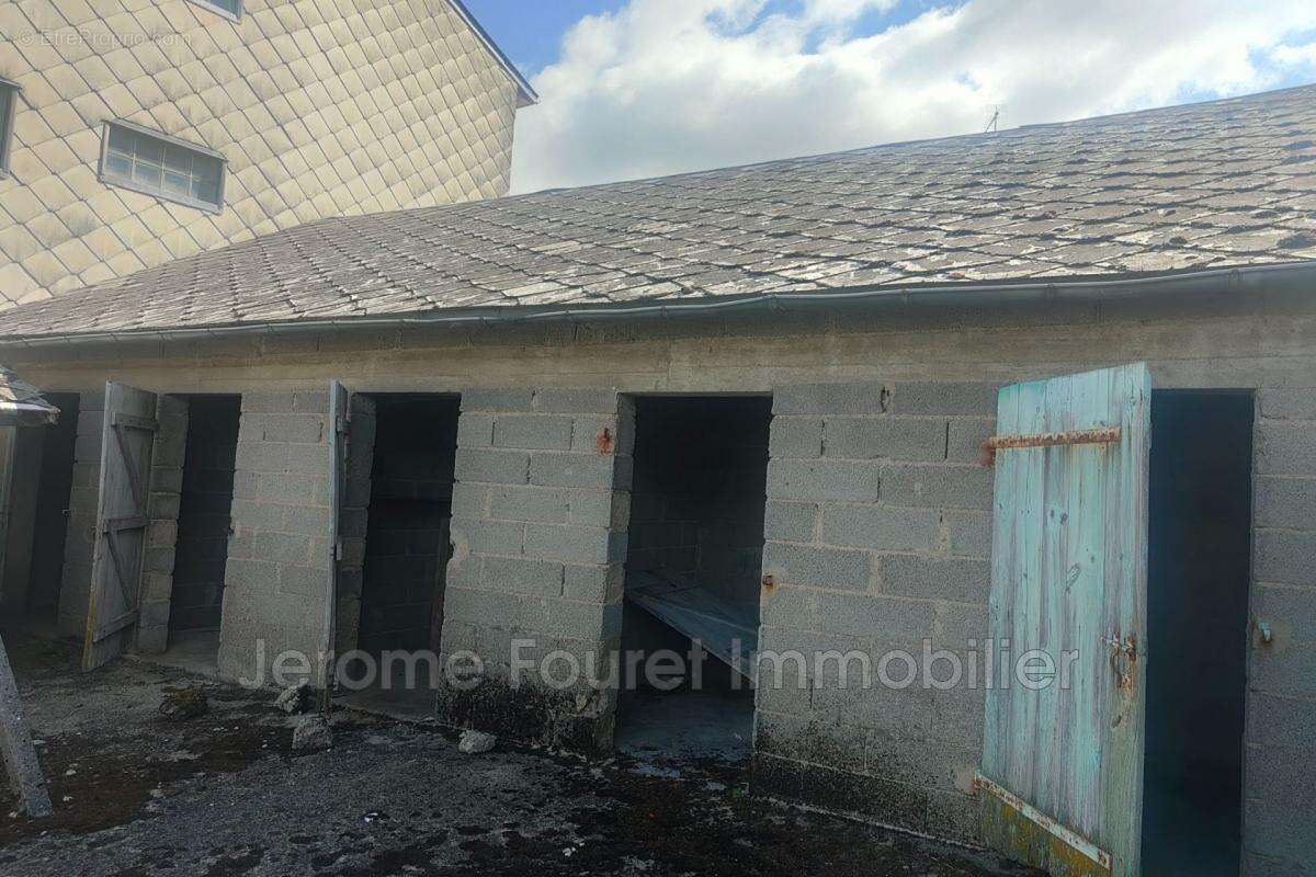 Appartement à EGLETONS