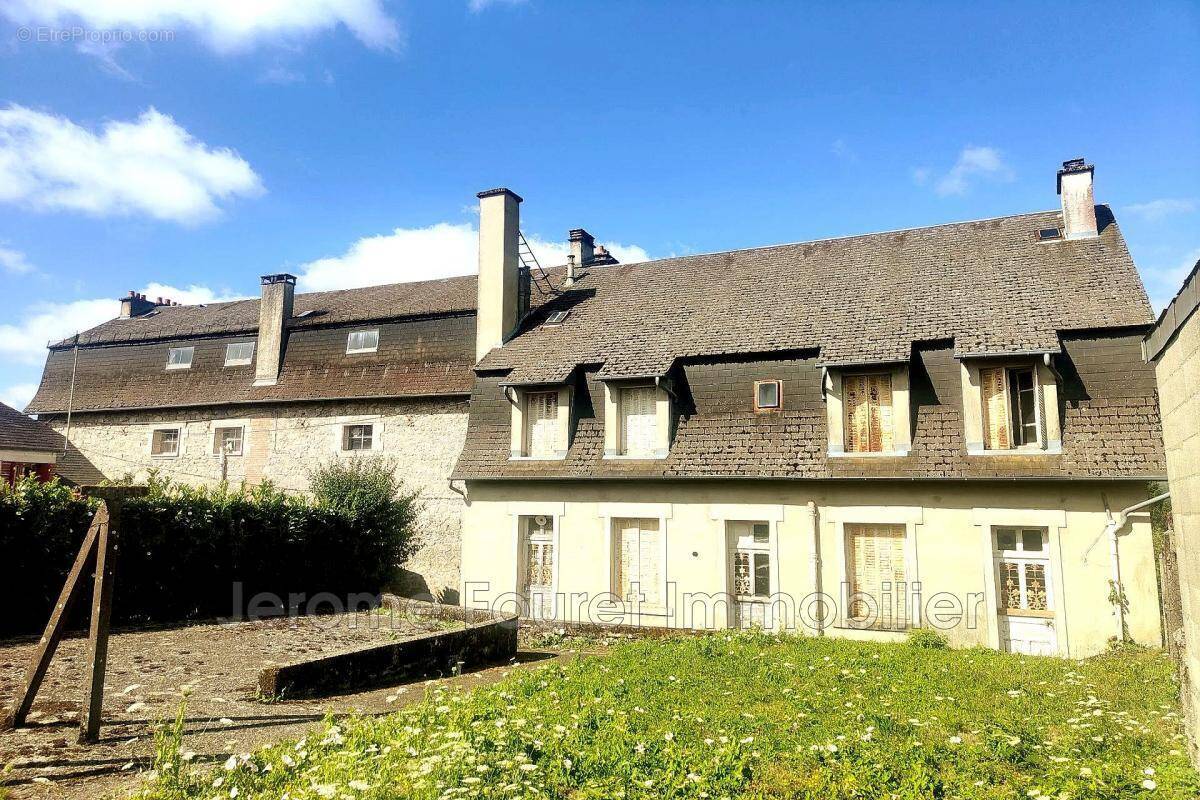 Appartement à EGLETONS