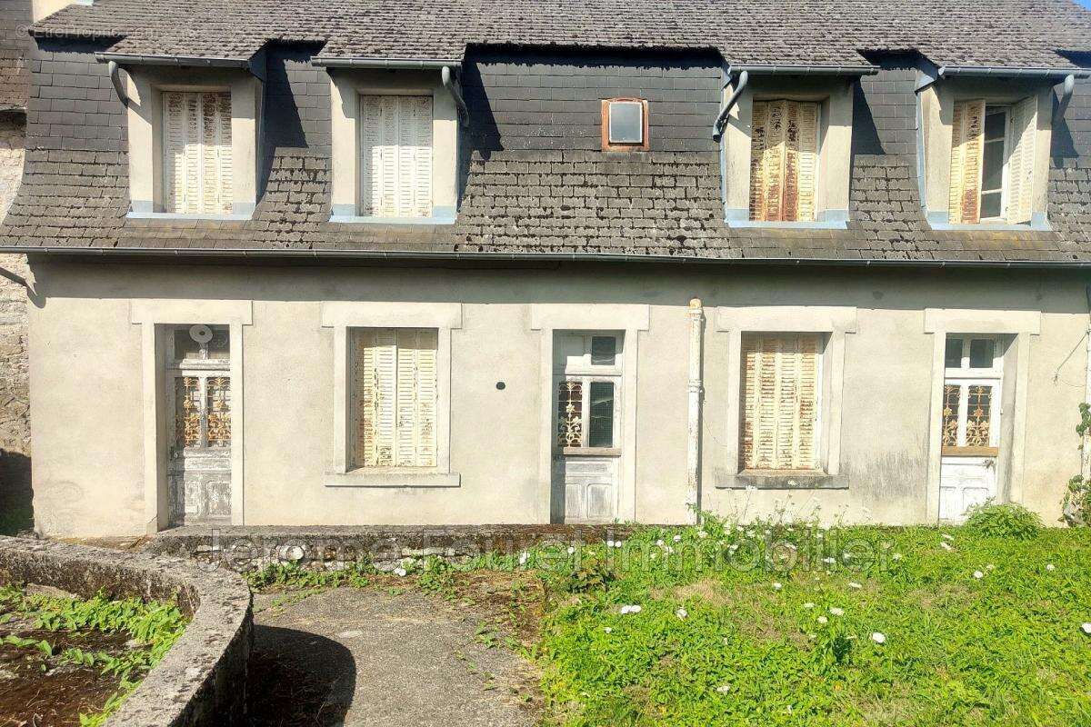 Appartement à EGLETONS