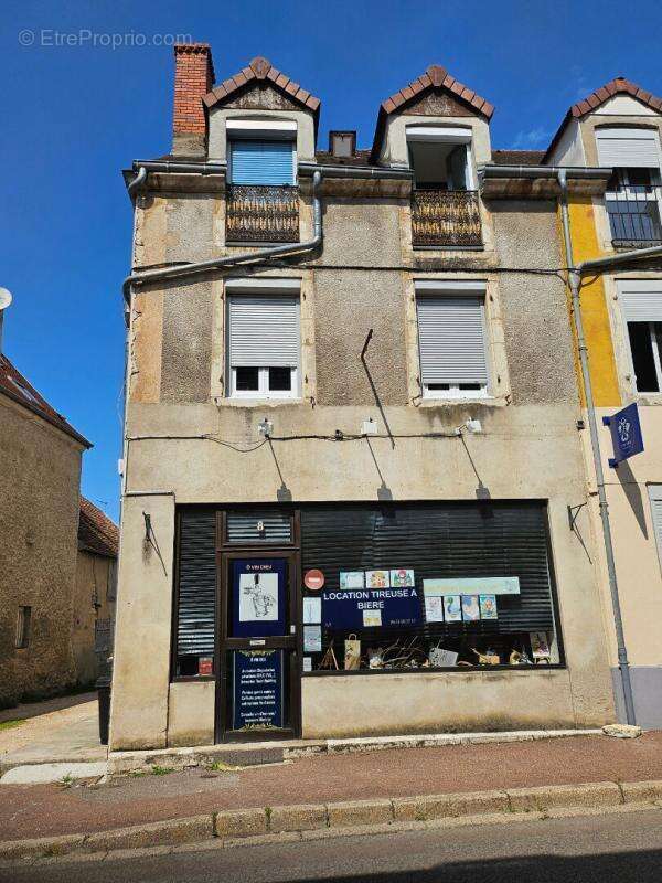 Appartement à MIREBEAU-SUR-BEZE