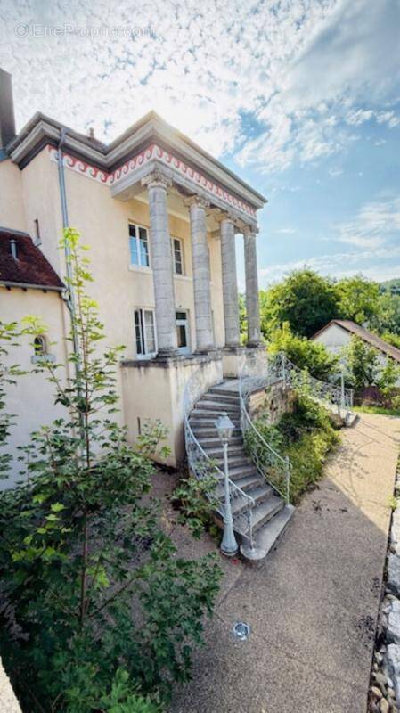 Appartement à AUXON-DESSUS