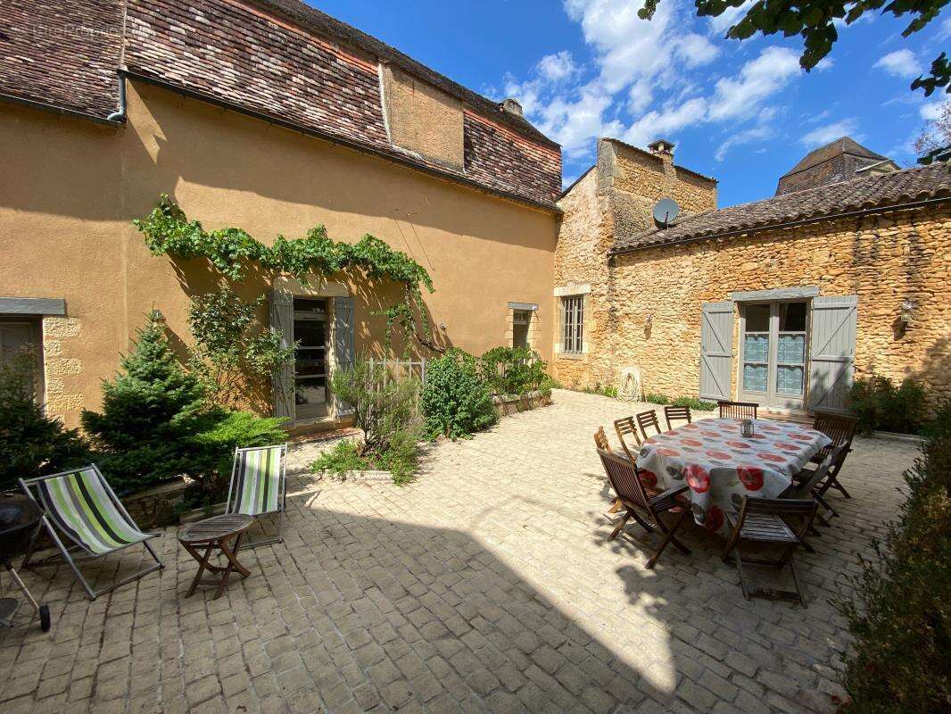 Maison à SAINTE-ALVERE