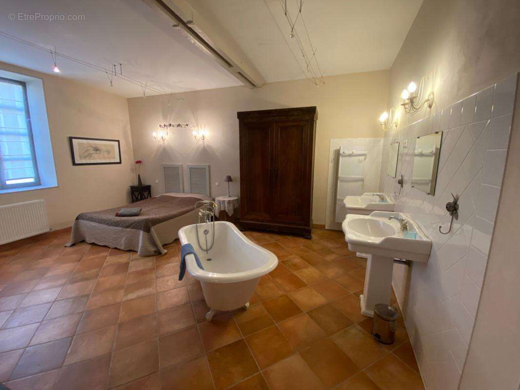 Maison à SAINTE-ALVERE