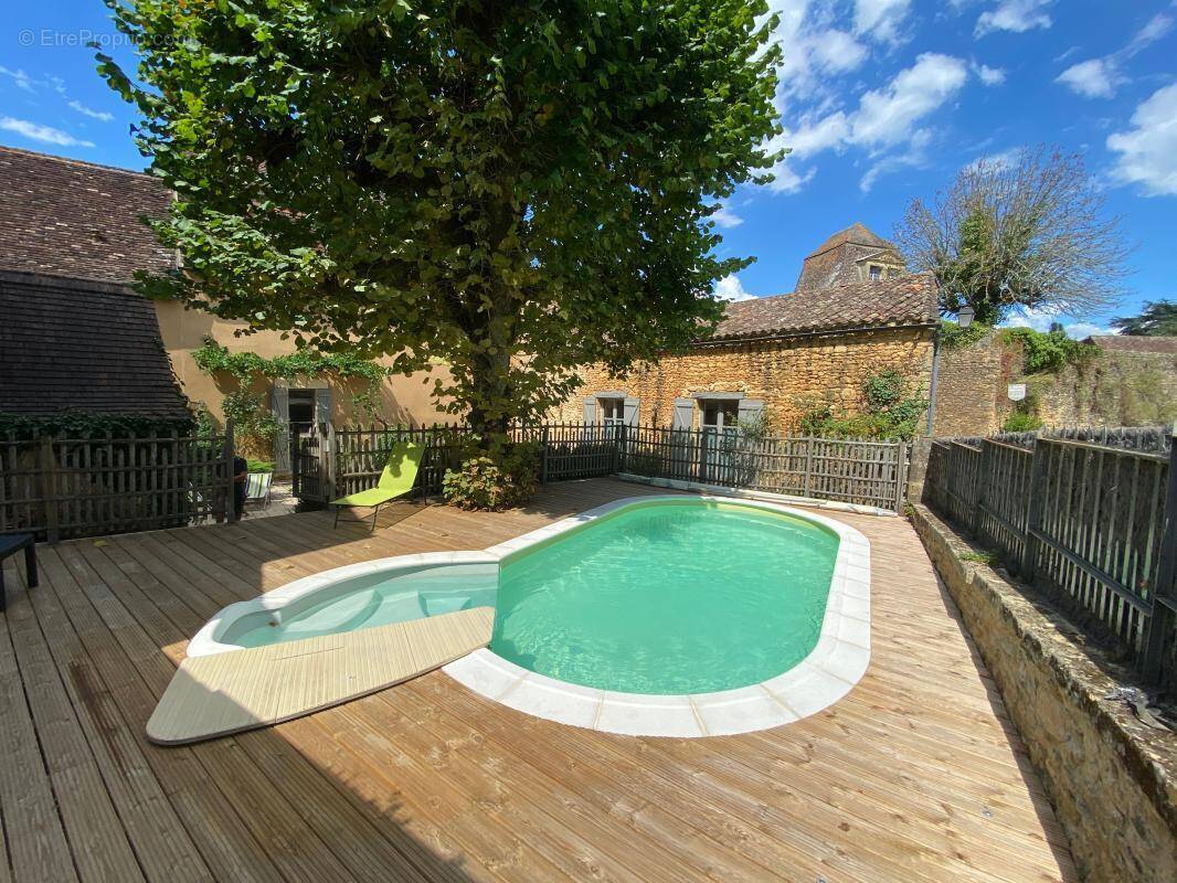 Maison à SAINTE-ALVERE