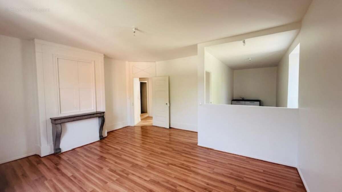 Appartement à AUXON-DESSUS