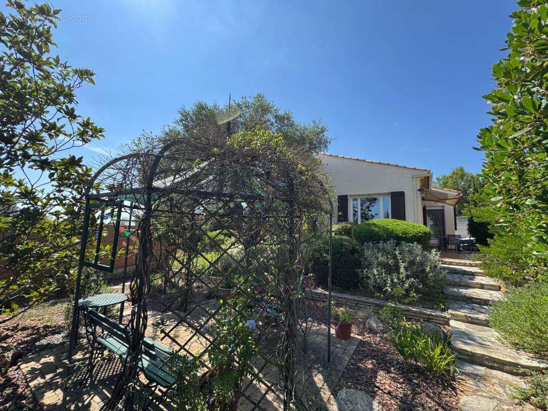 Maison à CASTELNAU-DE-GUERS