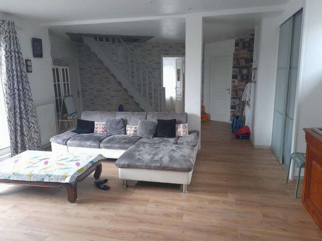 Appartement à FOUGERES