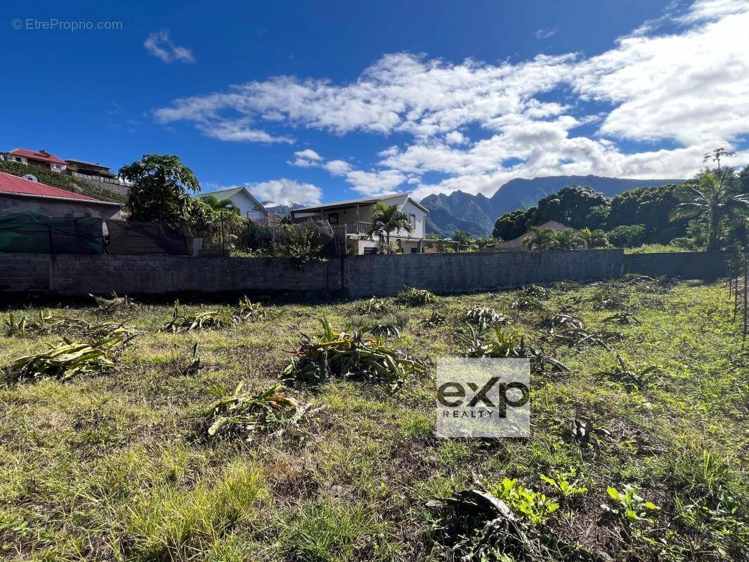 Terrain à ENTRE-DEUX