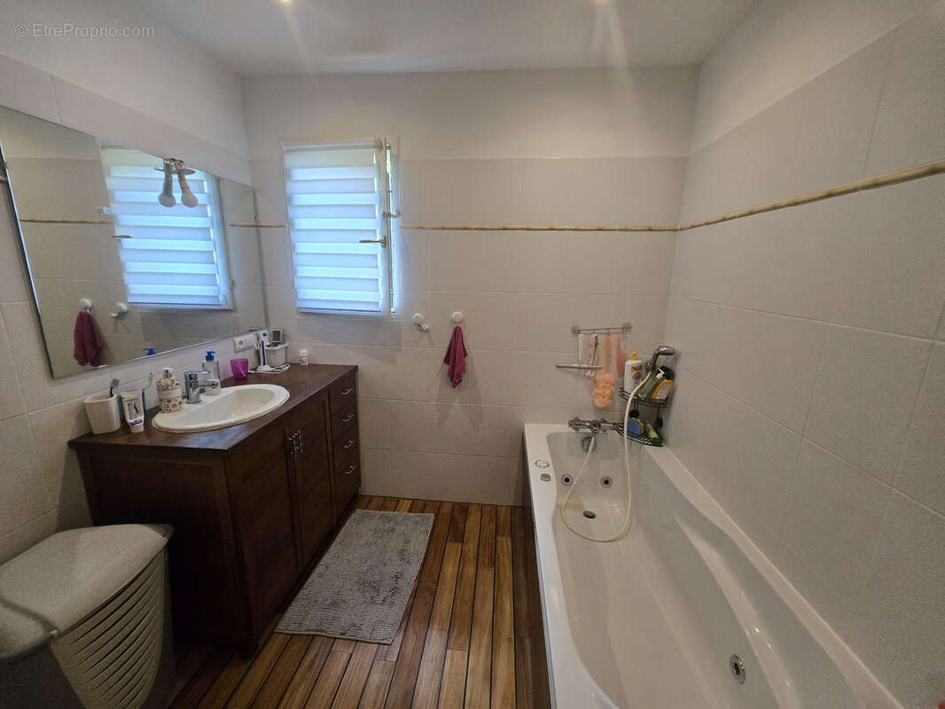 Maison à COISE-SAINT-JEAN-PIED-GAUTHIER