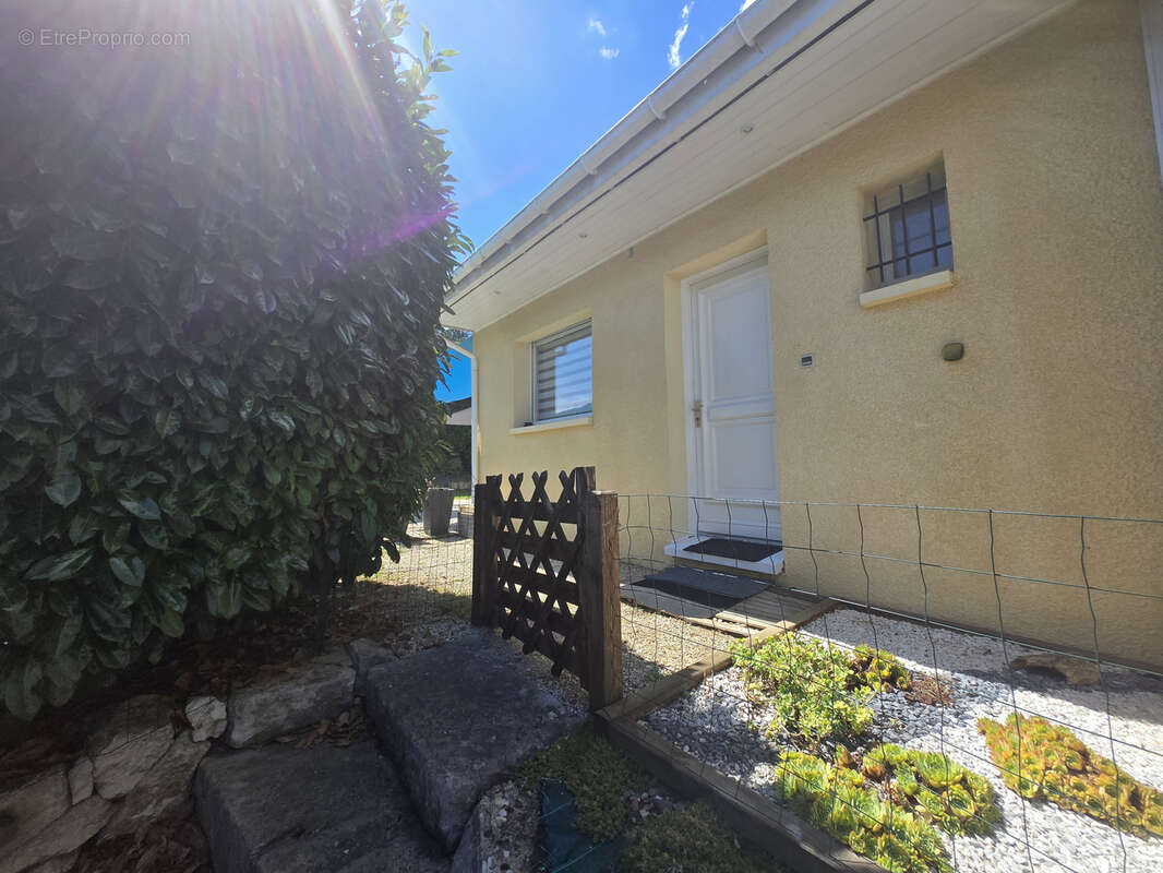 Maison à COISE-SAINT-JEAN-PIED-GAUTHIER