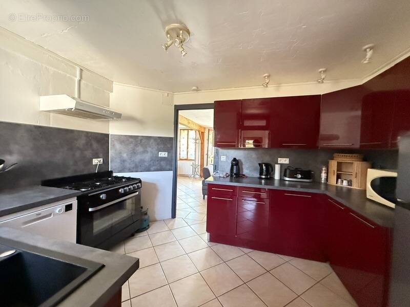 Maison à LE BOURG-D'HEM