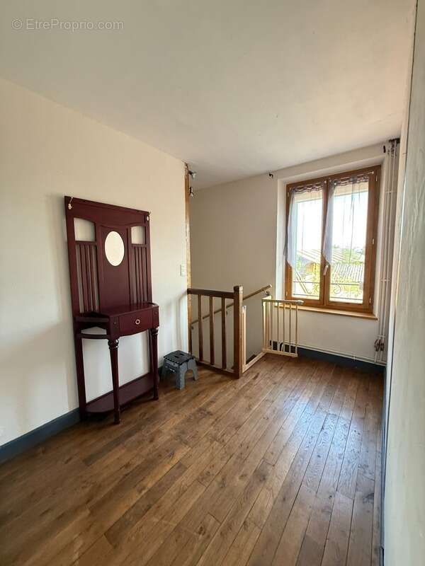 Maison à LE BOURG-D'HEM