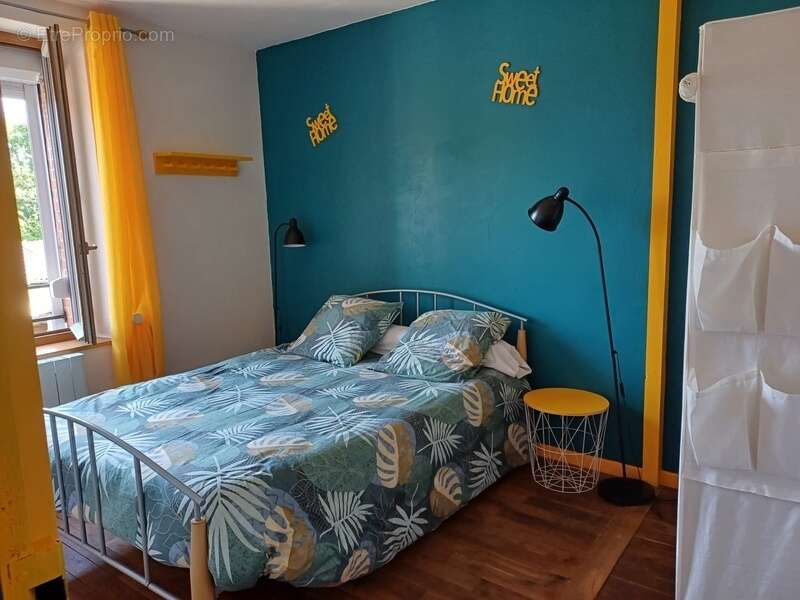 Maison à LE BOURG-D'HEM