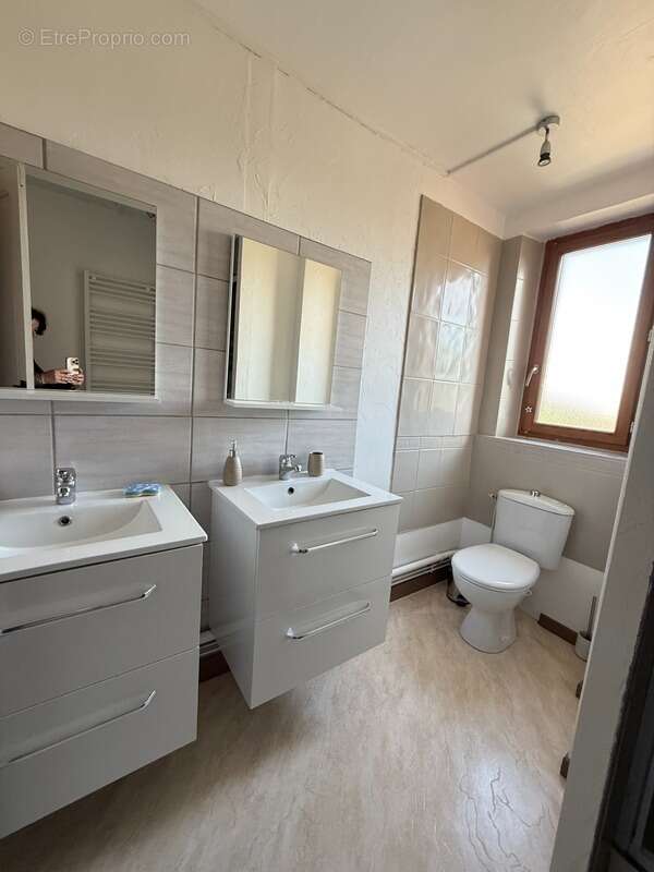 Maison à LE BOURG-D'HEM