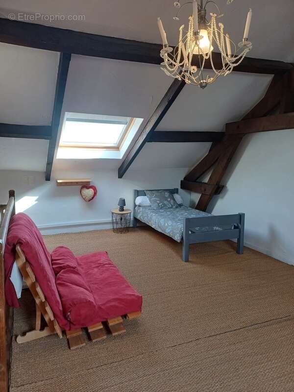 Maison à LE BOURG-D'HEM