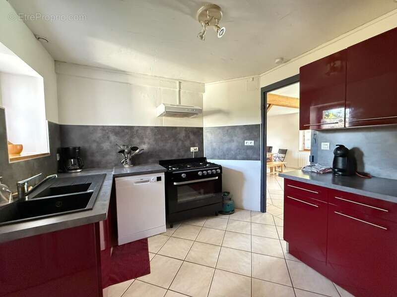 Maison à LE BOURG-D'HEM