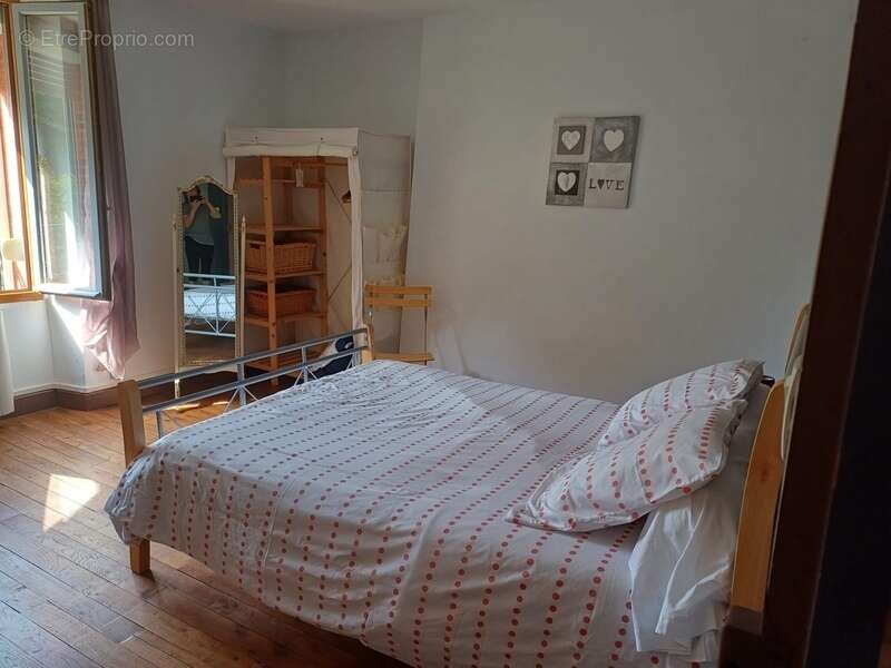 Maison à LE BOURG-D'HEM