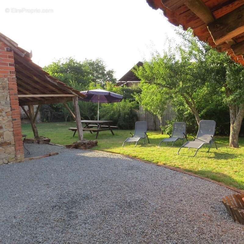 Maison à LE BOURG-D'HEM