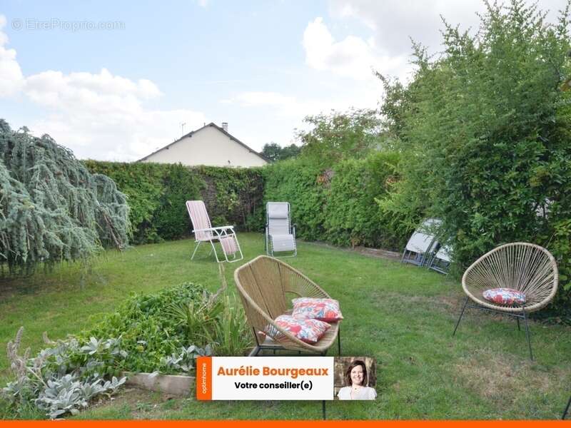 Maison à SAINT-SEBASTIEN-DE-MORSENT