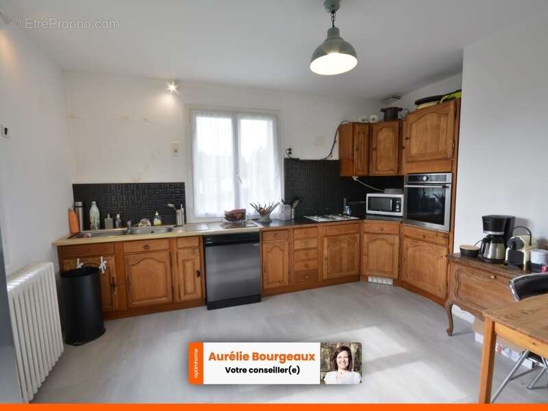 Maison à SAINT-SEBASTIEN-DE-MORSENT