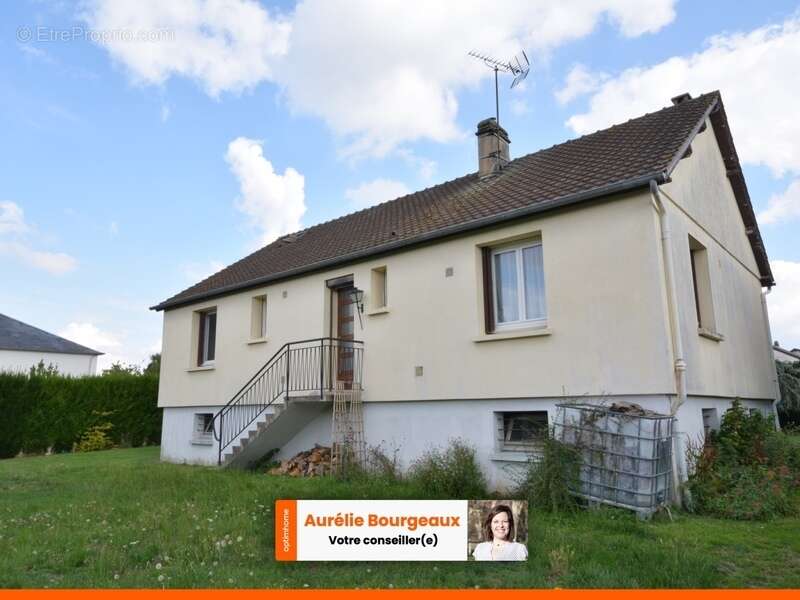 Maison à SAINT-SEBASTIEN-DE-MORSENT