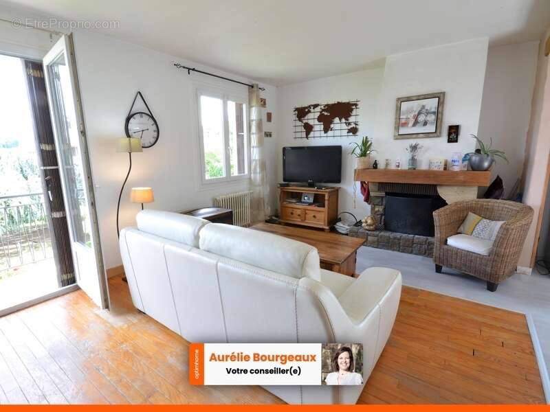 Maison à SAINT-SEBASTIEN-DE-MORSENT