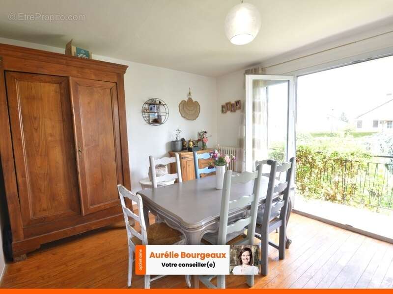 Maison à SAINT-SEBASTIEN-DE-MORSENT