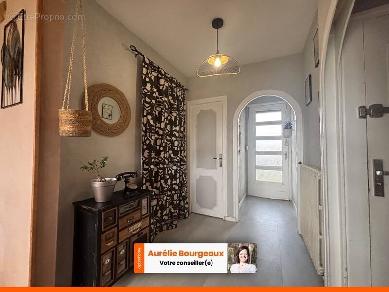 Maison à SAINT-SEBASTIEN-DE-MORSENT