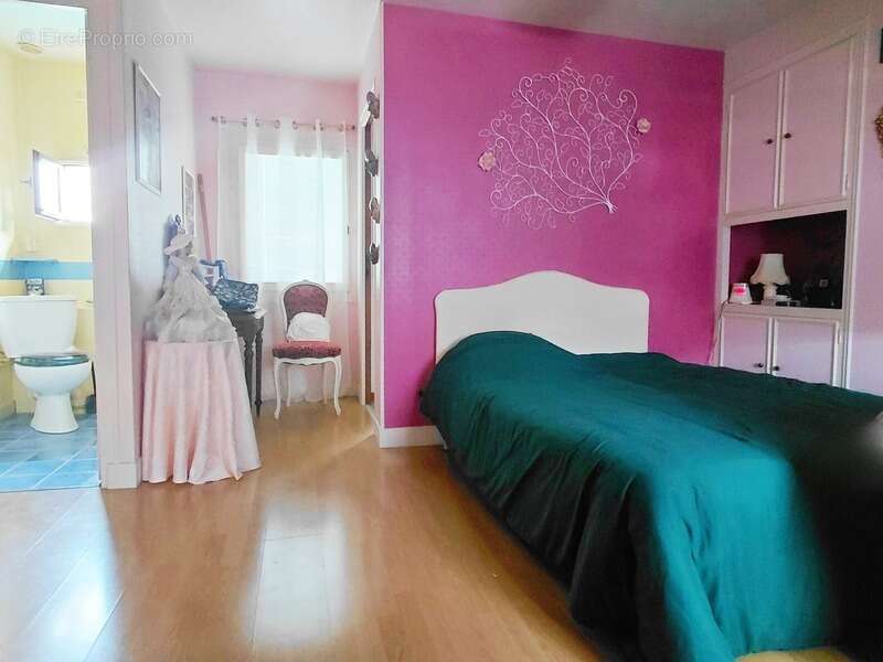 Maison à LIGNY-LE-CHATEL