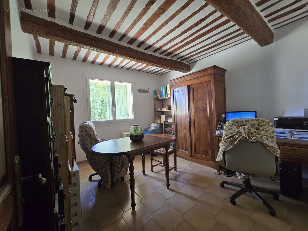 Chambre / bureau premier niveau - Maison à BEDARRIDES