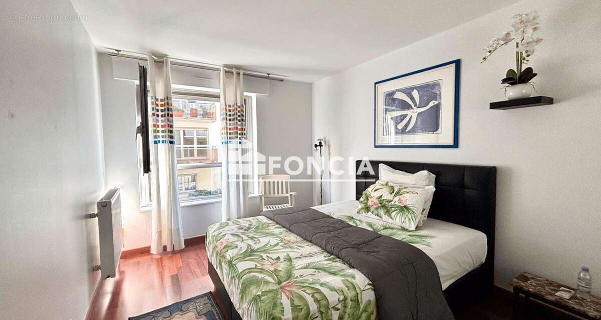 Appartement à PARIS-14E