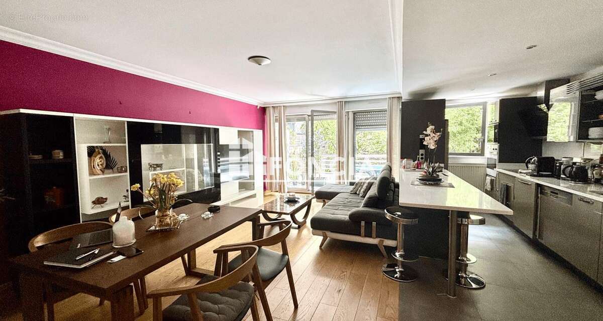 Appartement à PARIS-14E