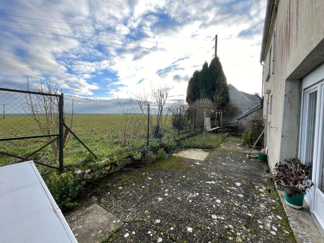 Maison à LIZY-SUR-OURCQ