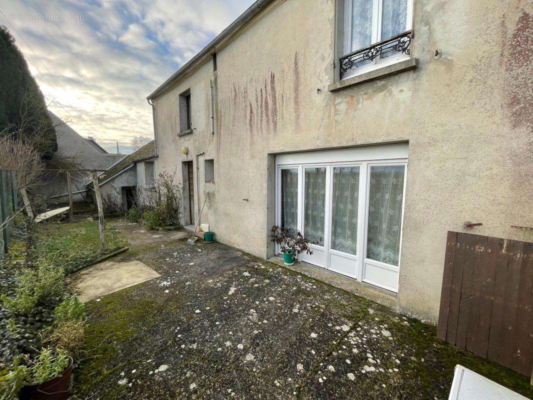 Maison à LIZY-SUR-OURCQ